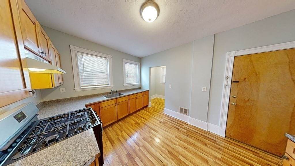 56 Ridgewood Street - Photo 1