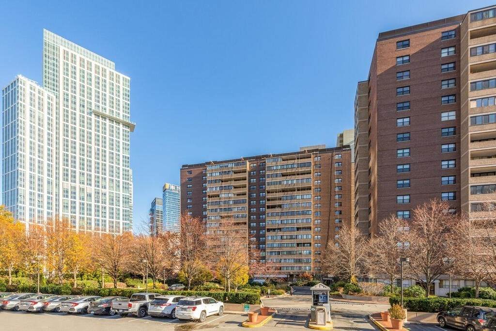 9 Hawthorne Place - Photo 1
