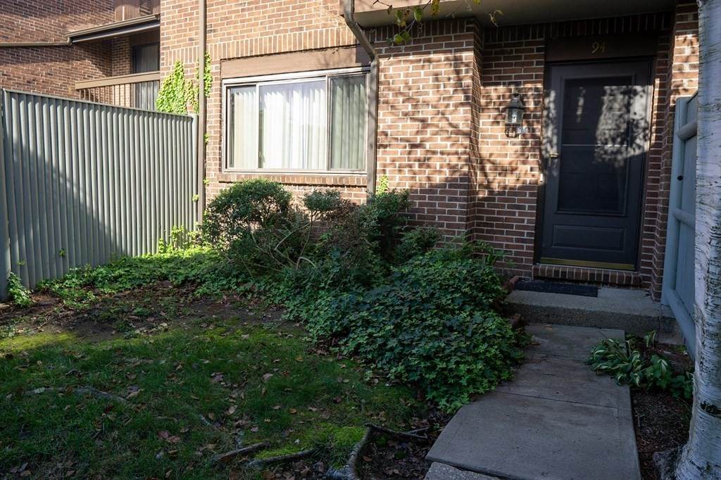 94 Bailey - Photo 1
