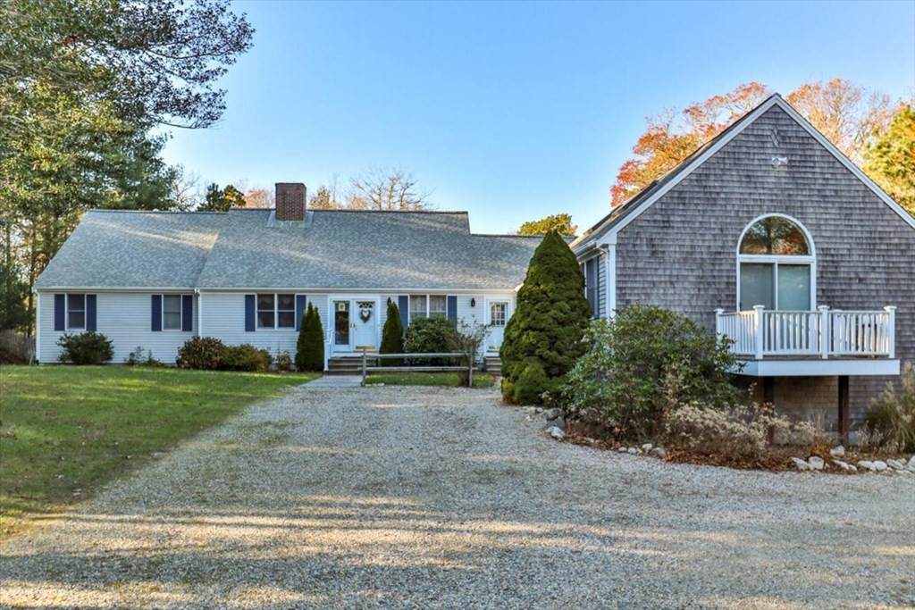 180 Coachman Ln - Photo 1