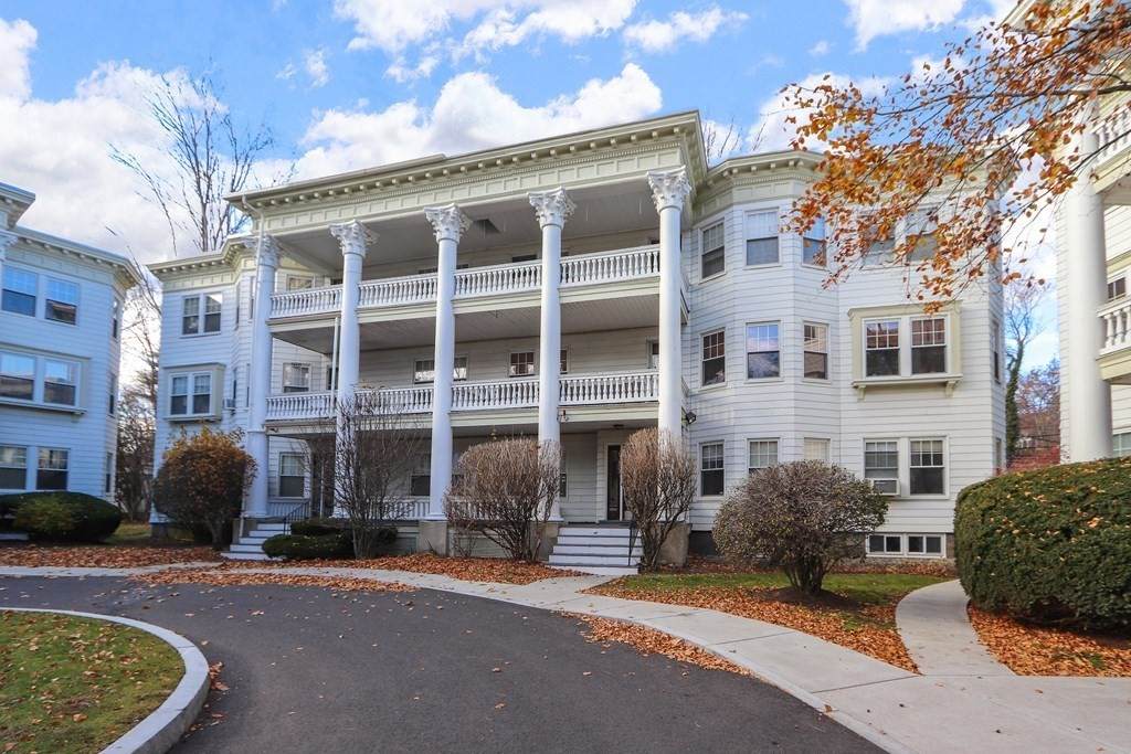 138 Middlesex Rd - Photo 1