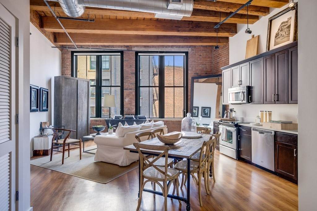 49 Melcher Street - Photo 1