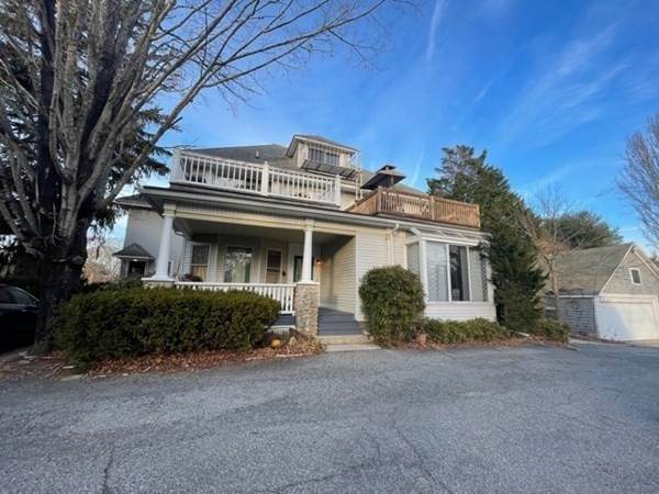 680 Windwood Dr - Photo 1