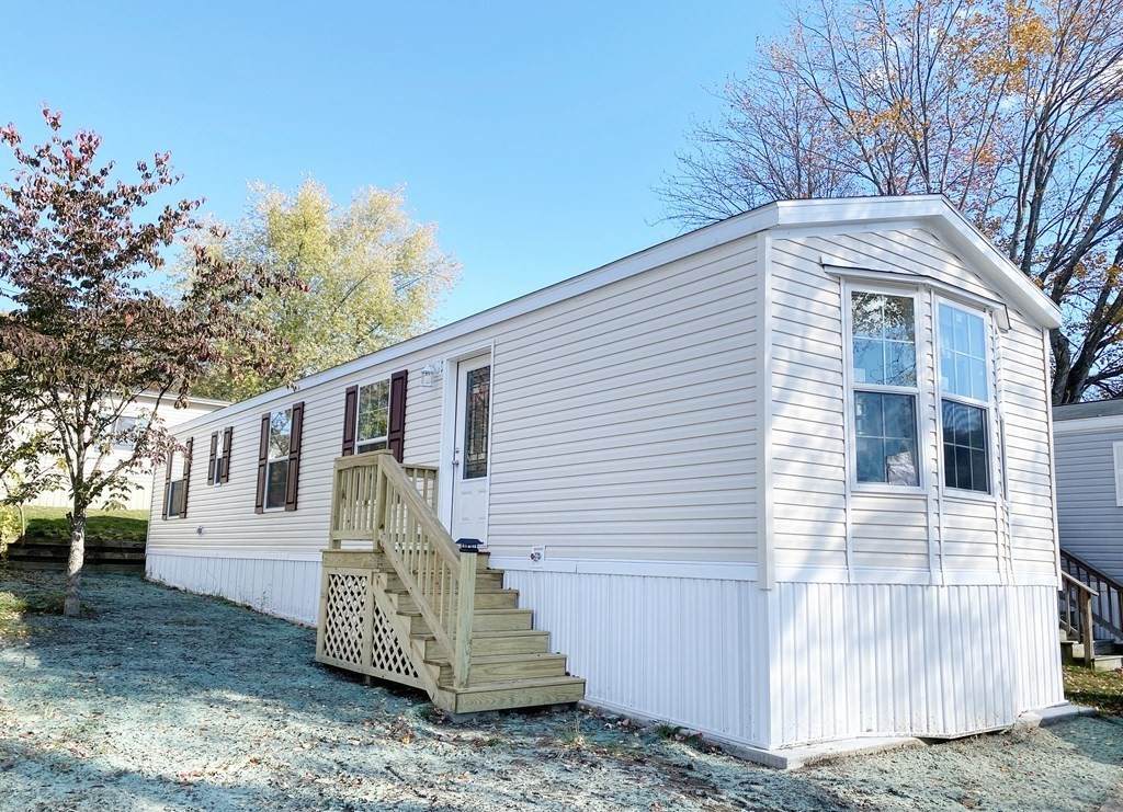 165 Summer St - Photo 1