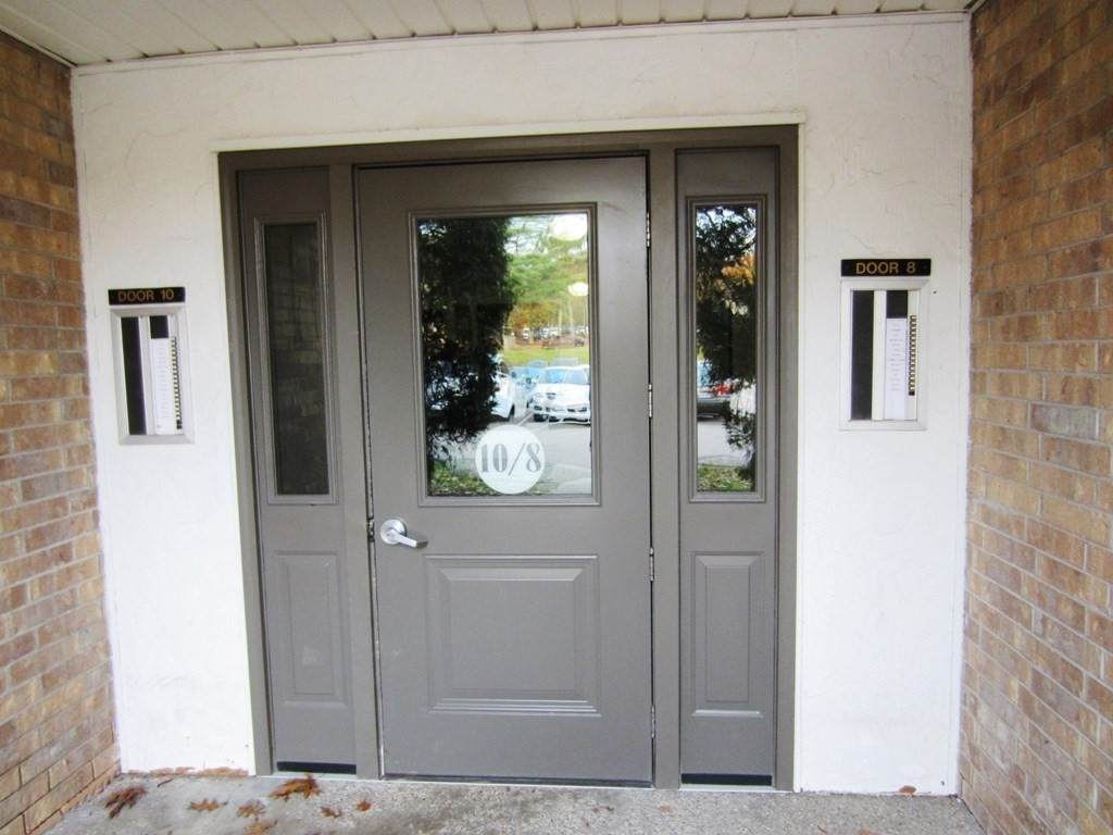 10 Shadowbrook Ln - Photo 1