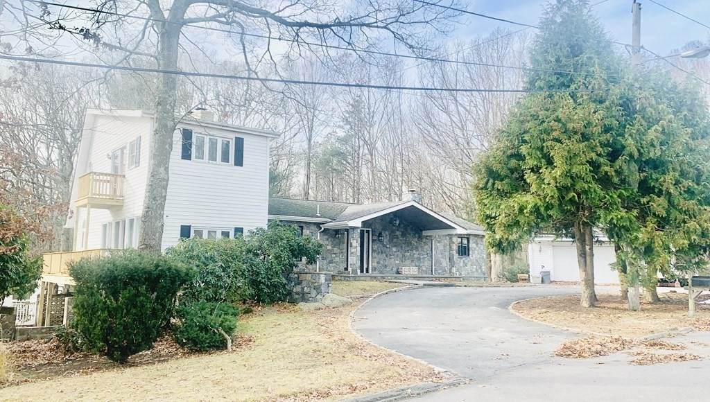53 Lincoln Dr - Photo 1
