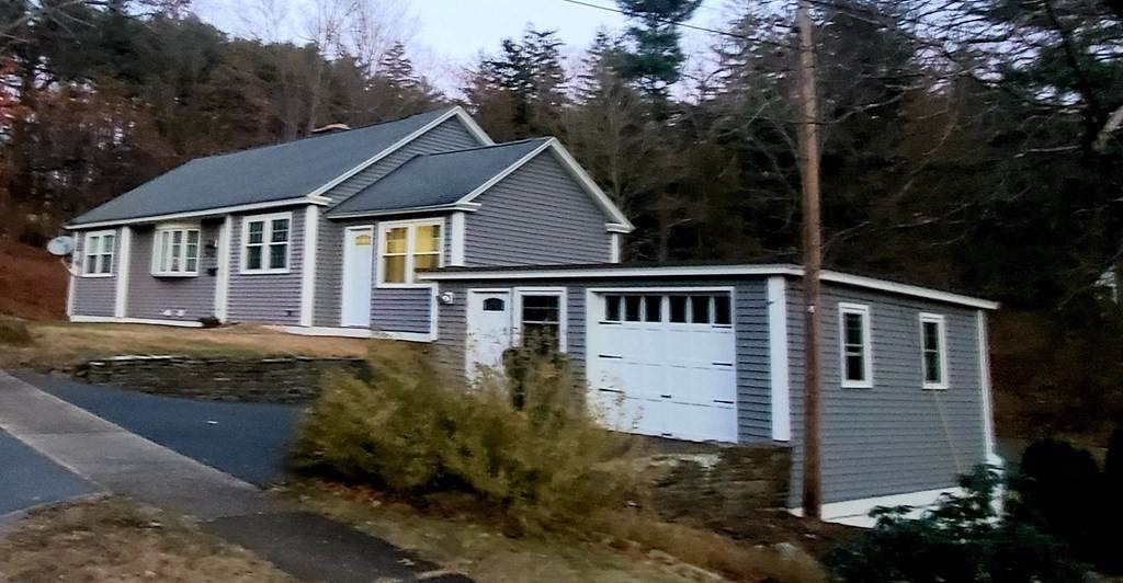 51 Squier St - Photo 1