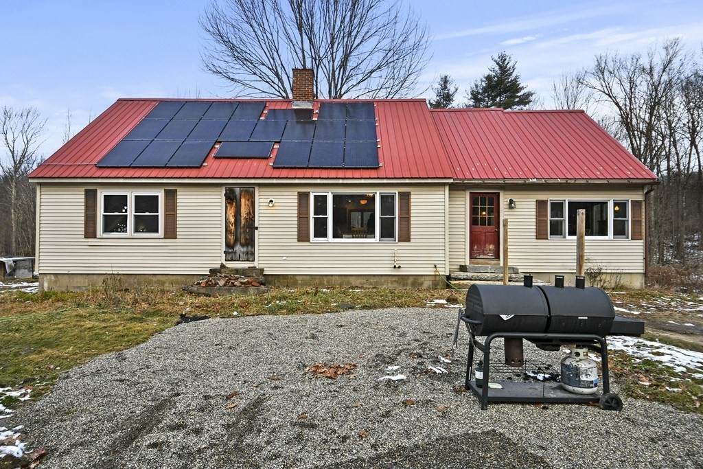 289 East Street - Photo 1