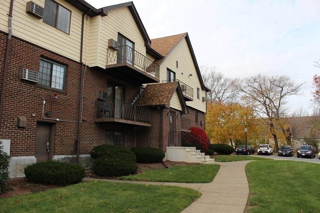 1003 North Main - Photo 1