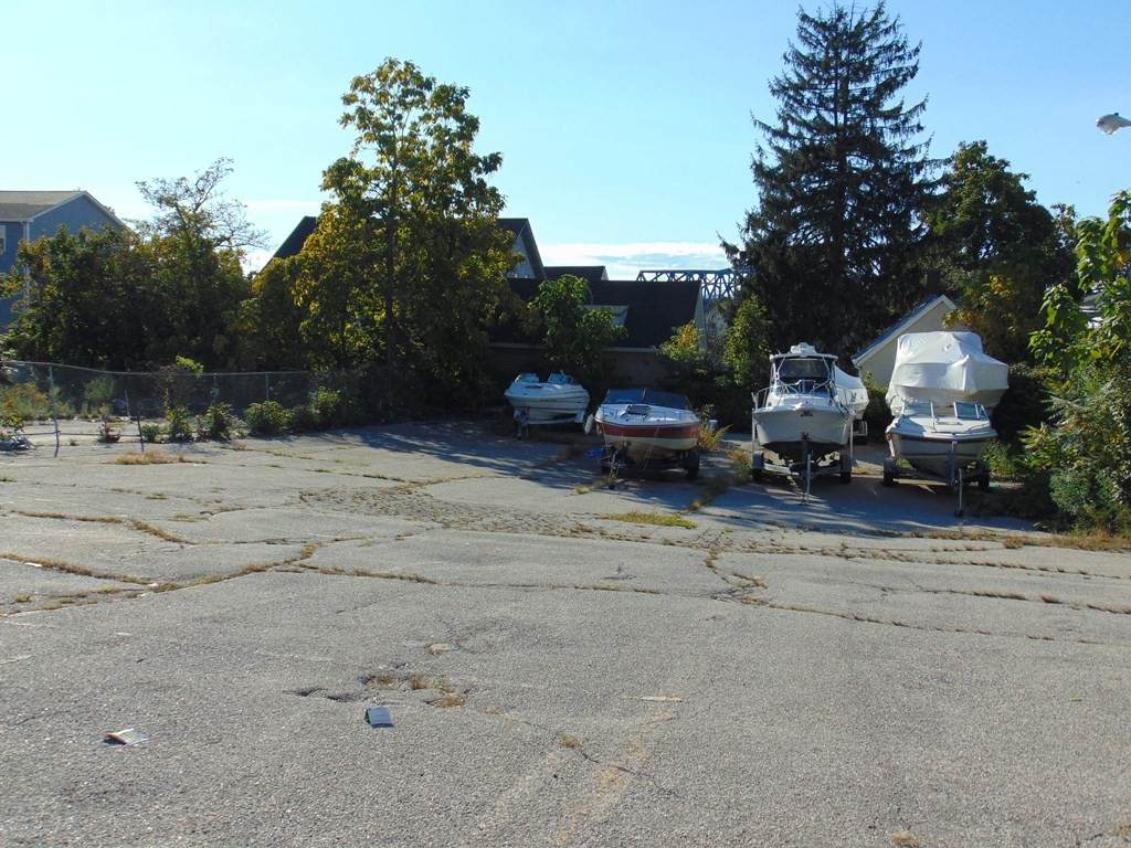206 Durfee - Photo 1