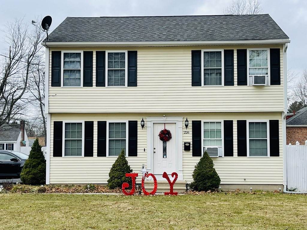 226 Laurelton St - Photo 1