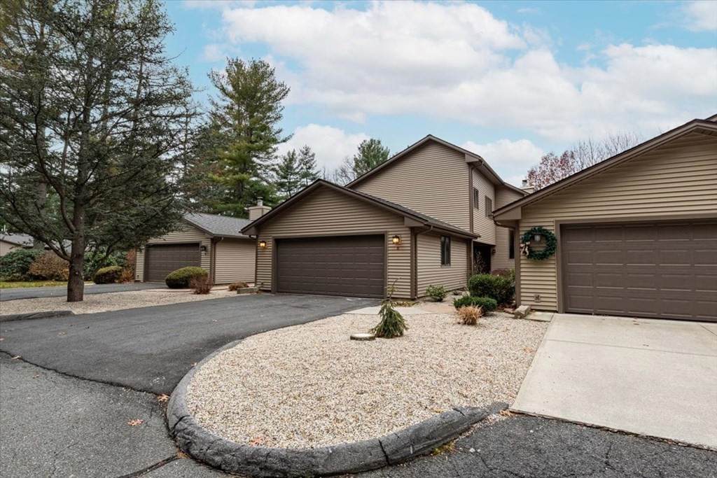 929 Shaker Rd - Photo 1