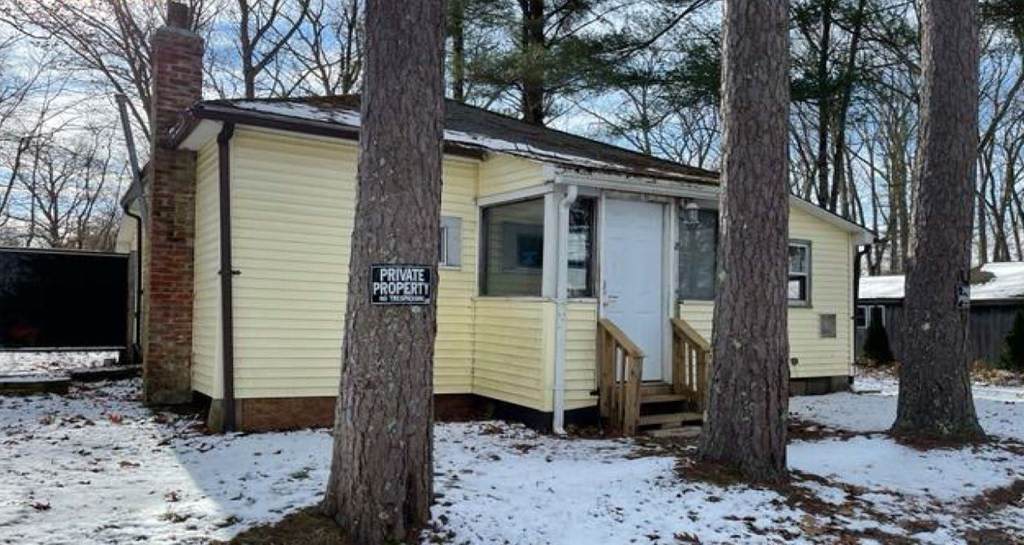8 Laurel Ave - Photo 1