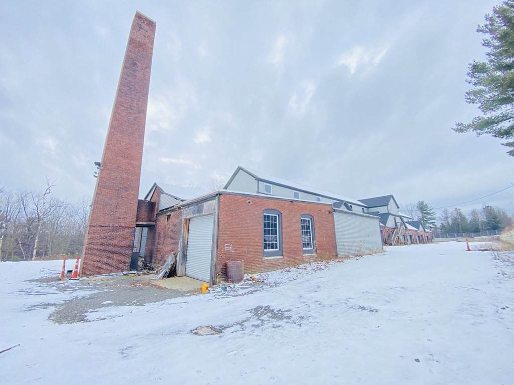 115 Coburn Ave - Photo 1