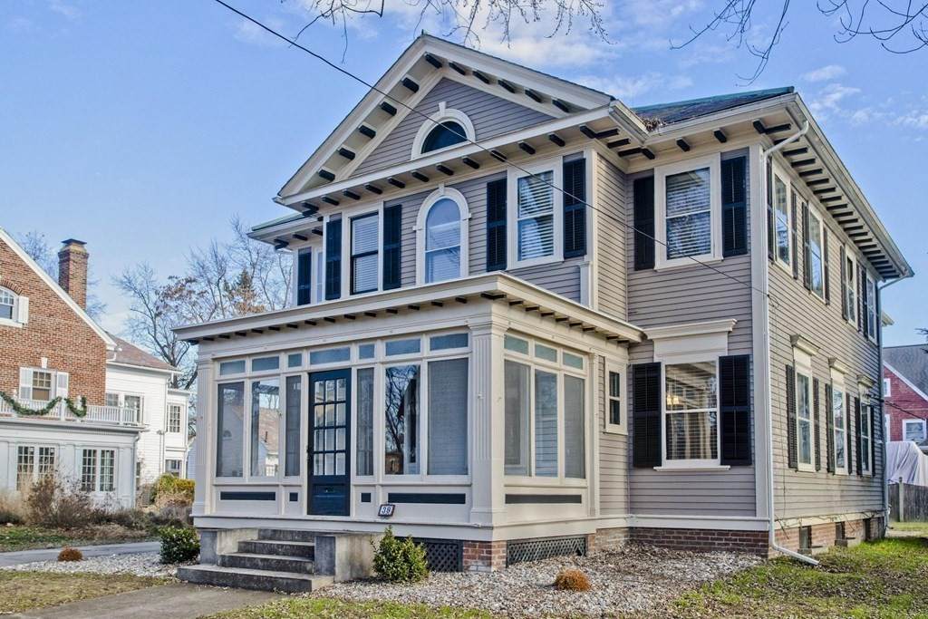 39 Bellevue Ave - Photo 1