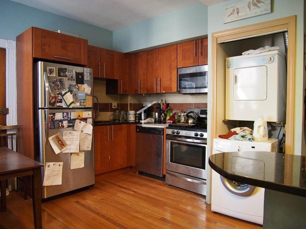 18 Glenville Ave - Photo 1