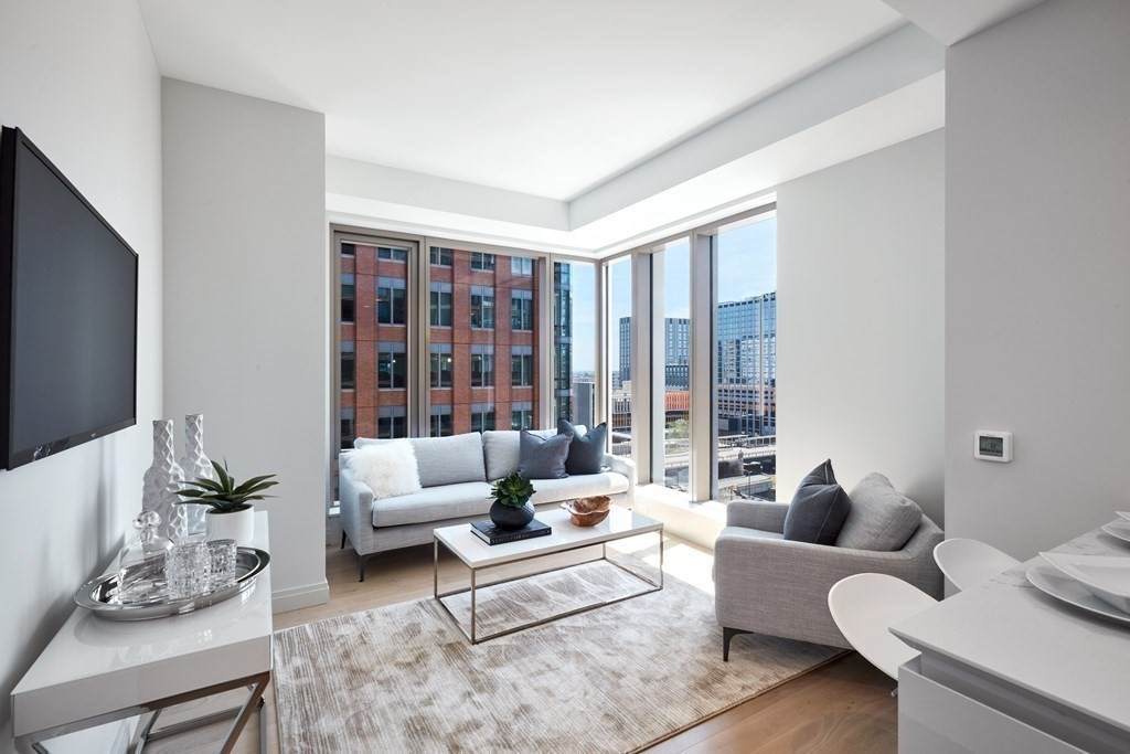 135 Seaport Boulevard - Photo 1