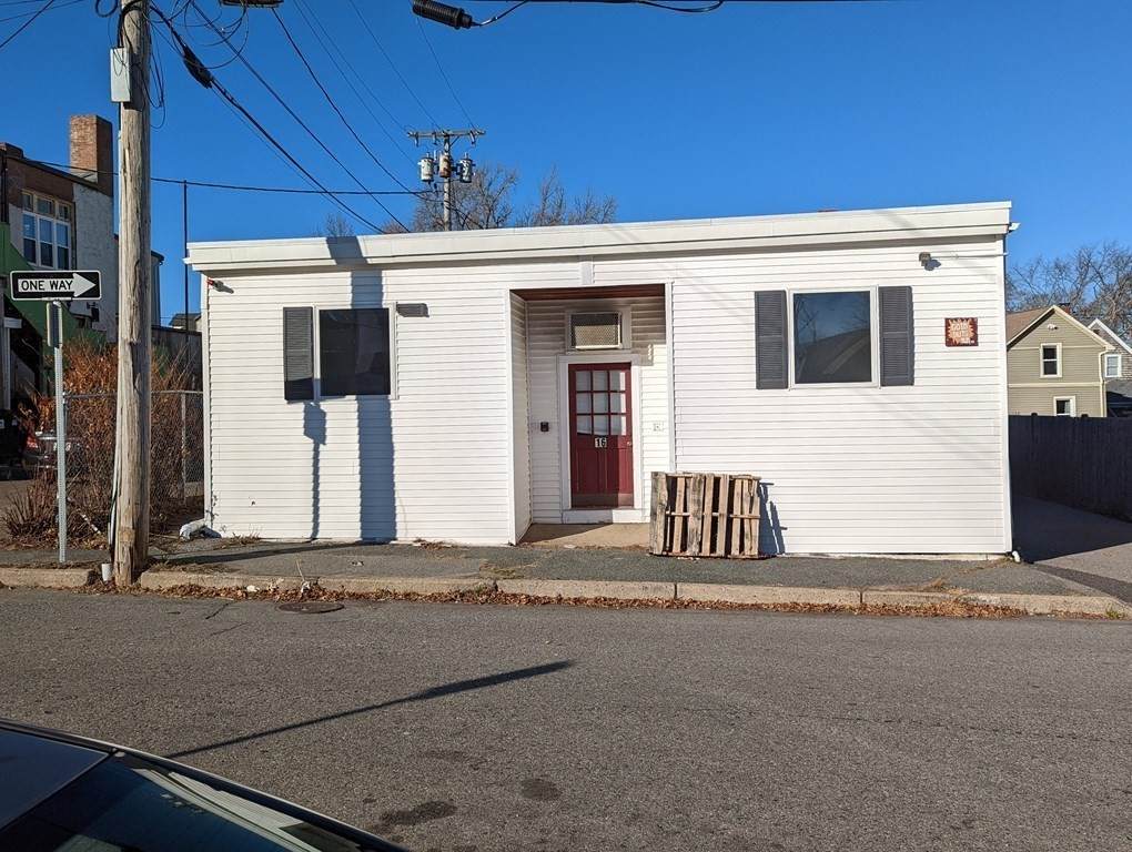 16 Park St - Photo 1