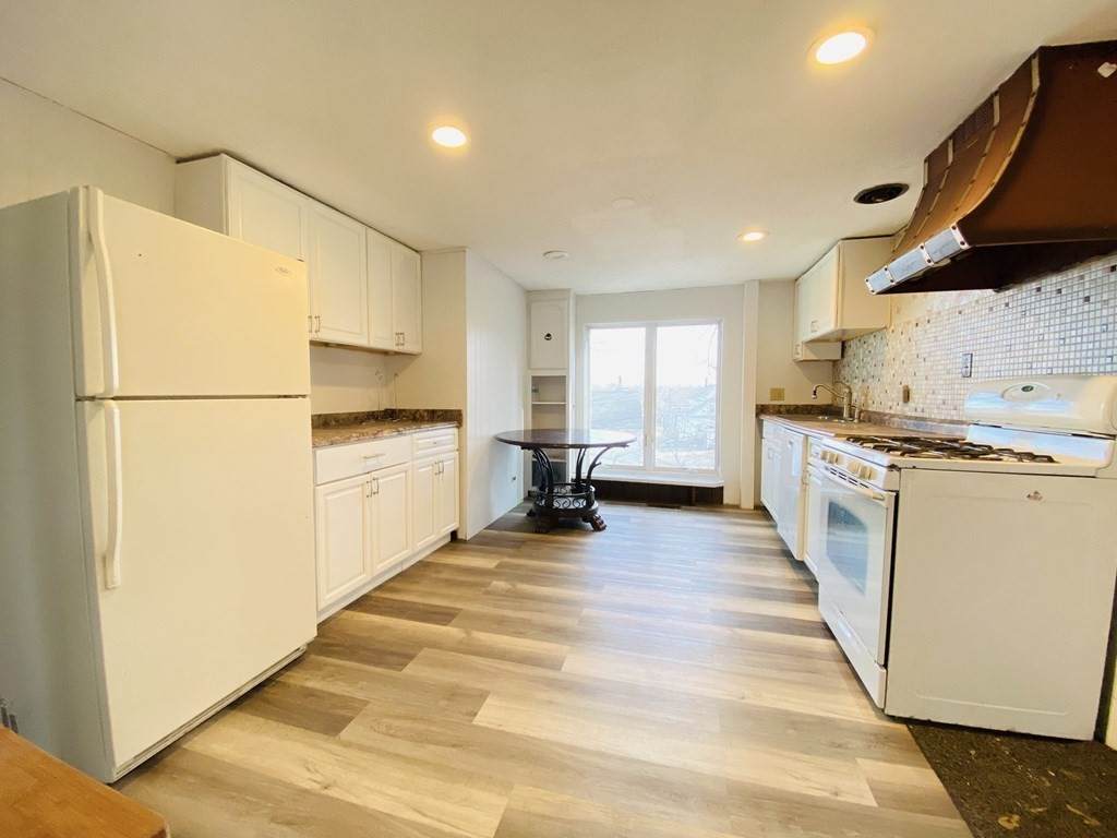 12 Randall Ave - Photo 1