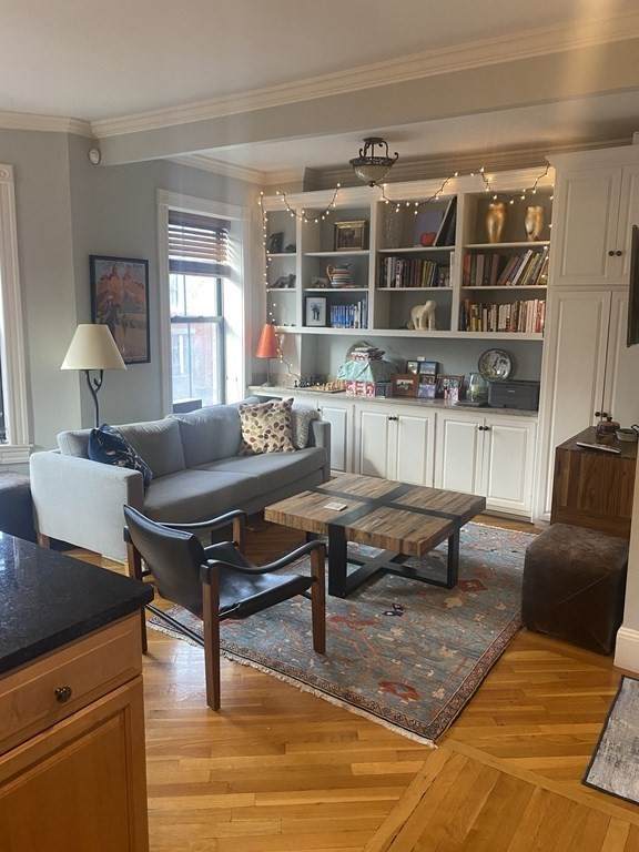 31 Hanson St - Photo 1