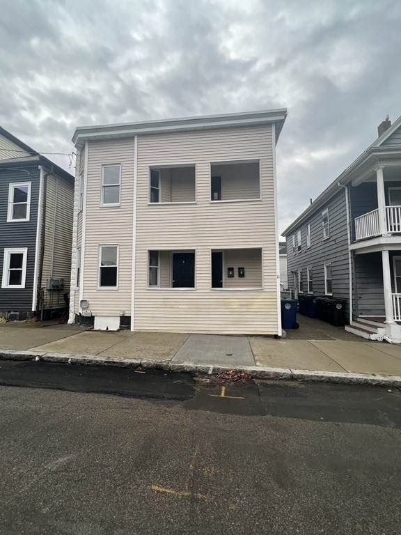 11 Salem - Photo 1
