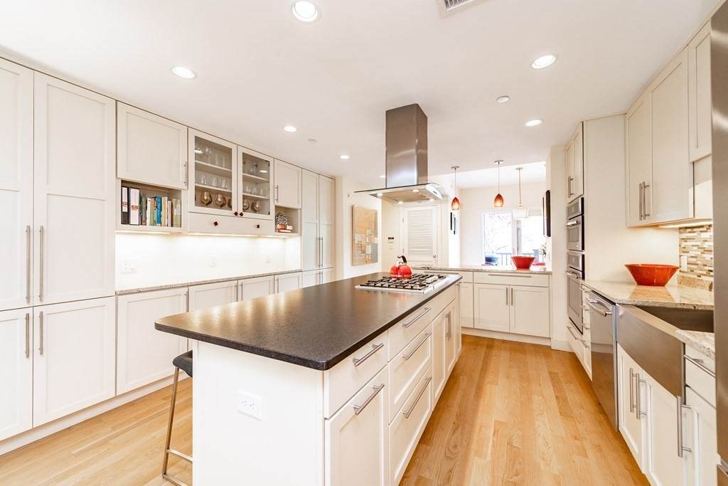 225 Shawmut - Photo 1