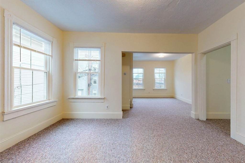24 Blaine St - Photo 1