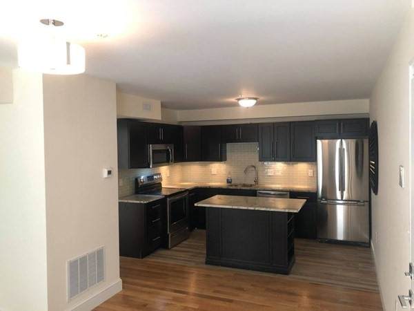 108 South - Photo 1