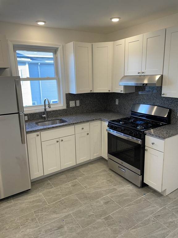 217-219 Washington - Photo 1
