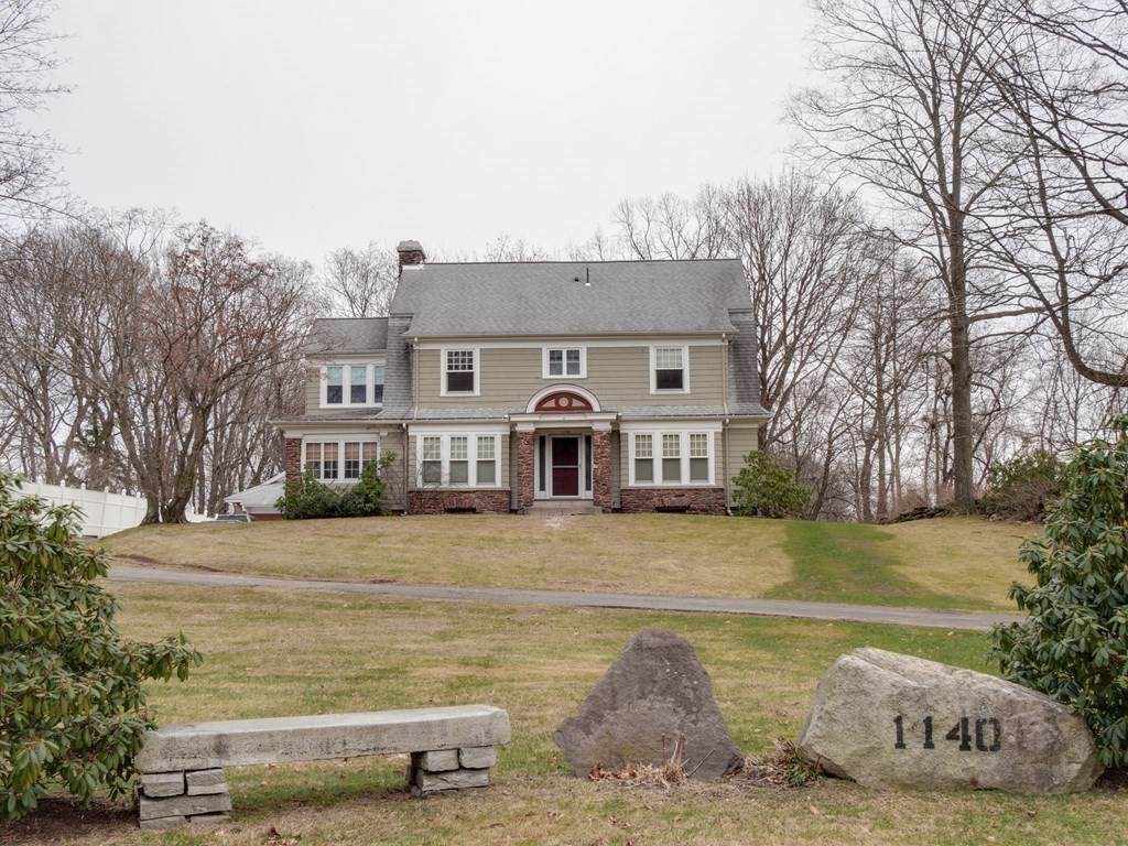 1140 Northampton St - Photo 1