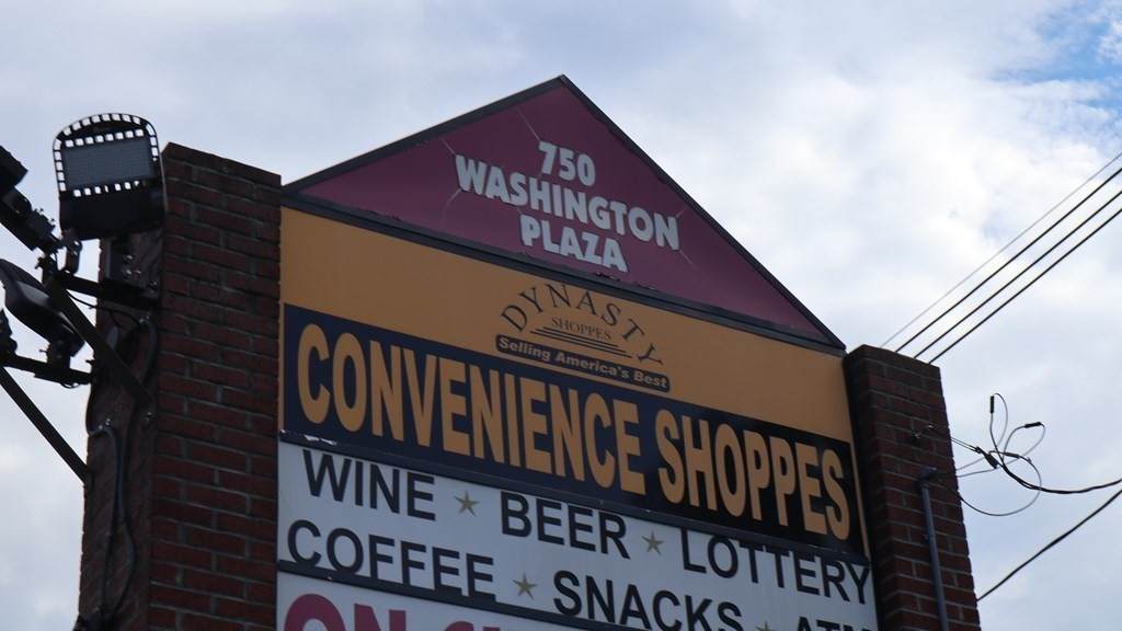 750 Washington - Photo 1