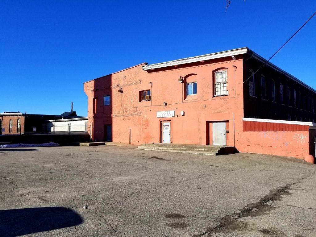 460 Globe St - Photo 1