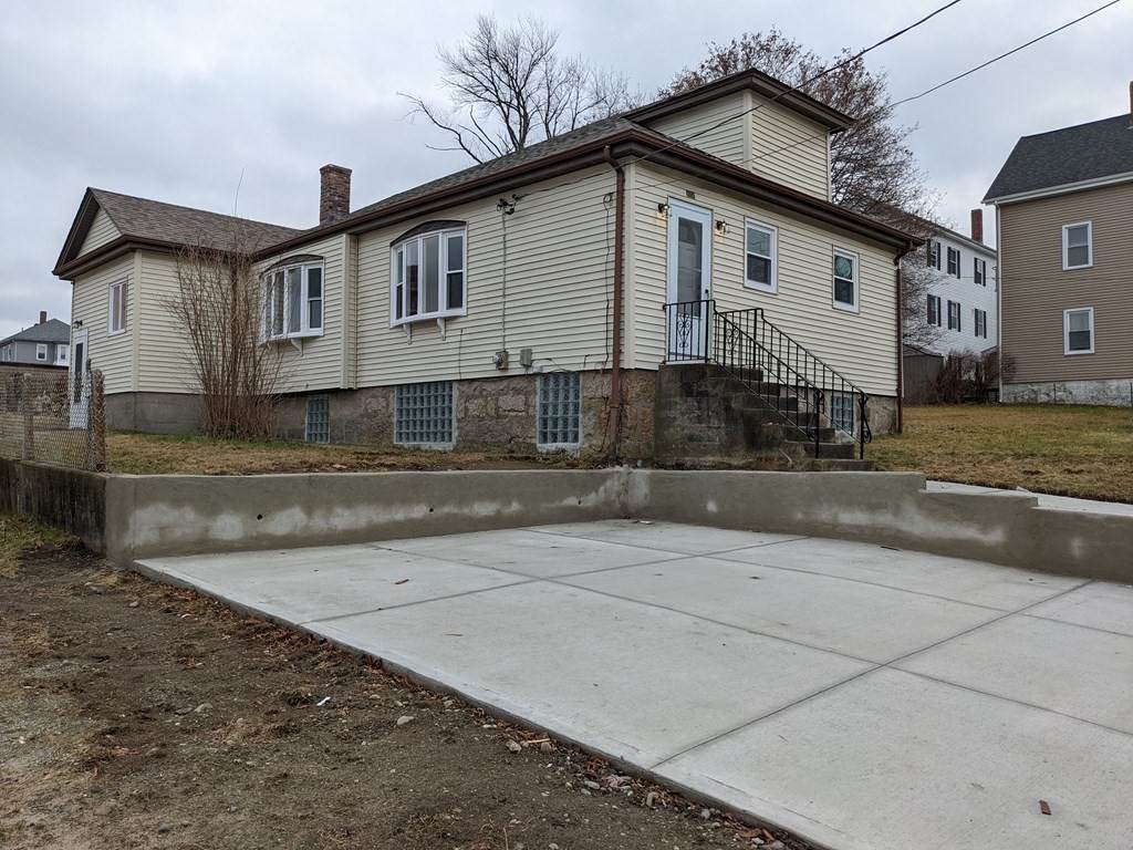 183 Fulton St - Photo 1