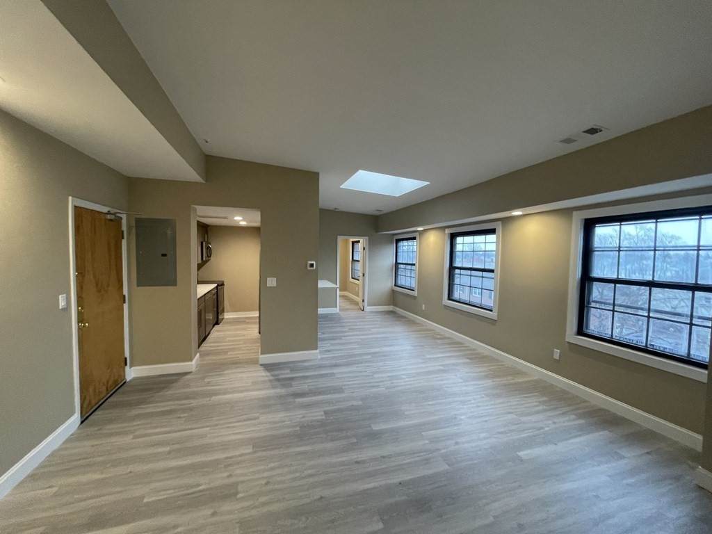 21 Linden - Photo 1