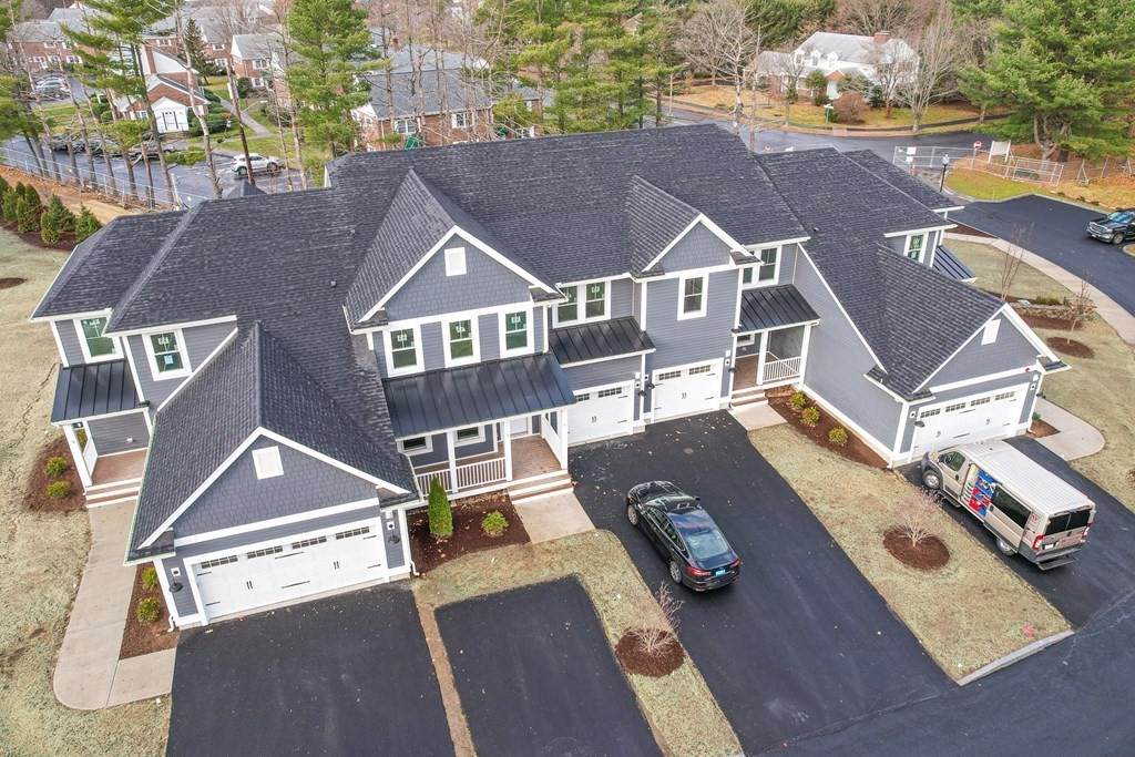 7 Lily Pond Lane - Photo 1
