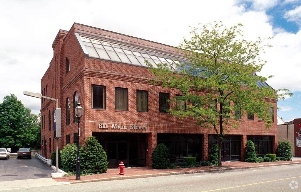 611 Main St - Photo 1