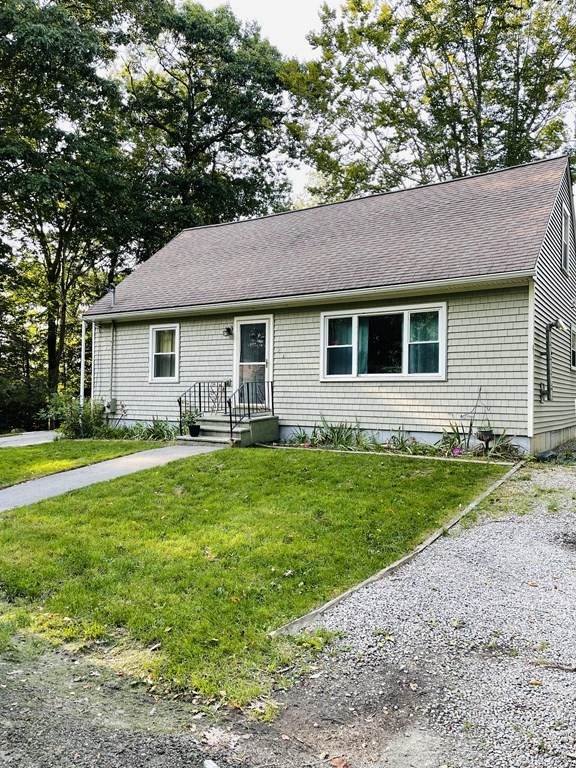 2 Oakwood Ln - Photo 1