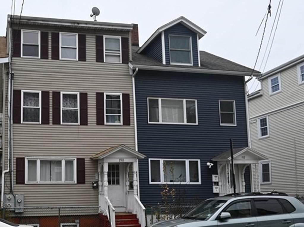 190 Washington Ave - Photo 1