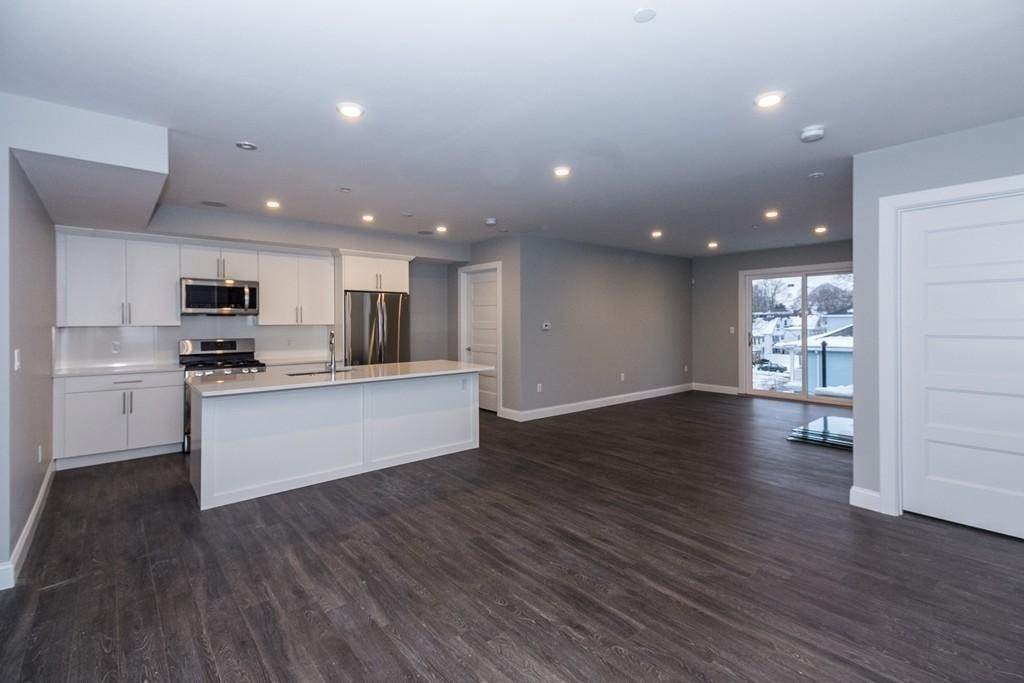 11 Minot St - Photo 1