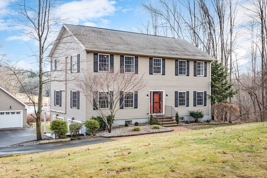44 Fiskdale Rd - Photo 1