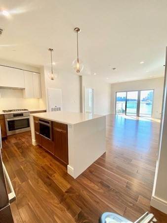 99 Sumner - Photo 1