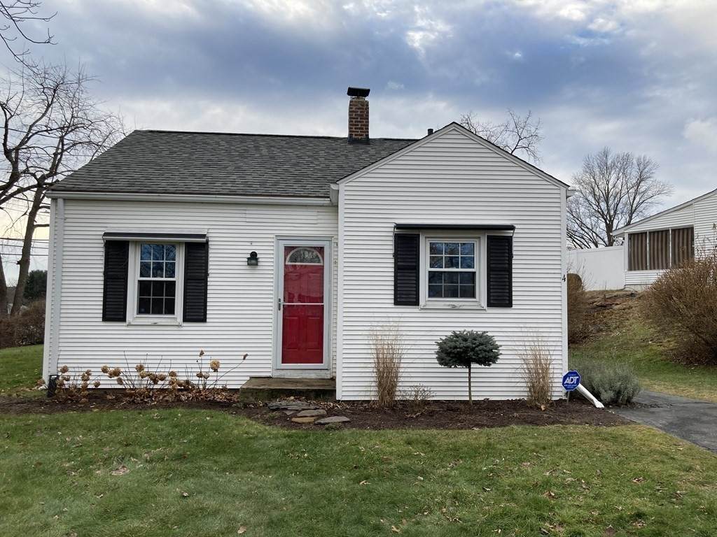 4 Memorial Dr - Photo 1