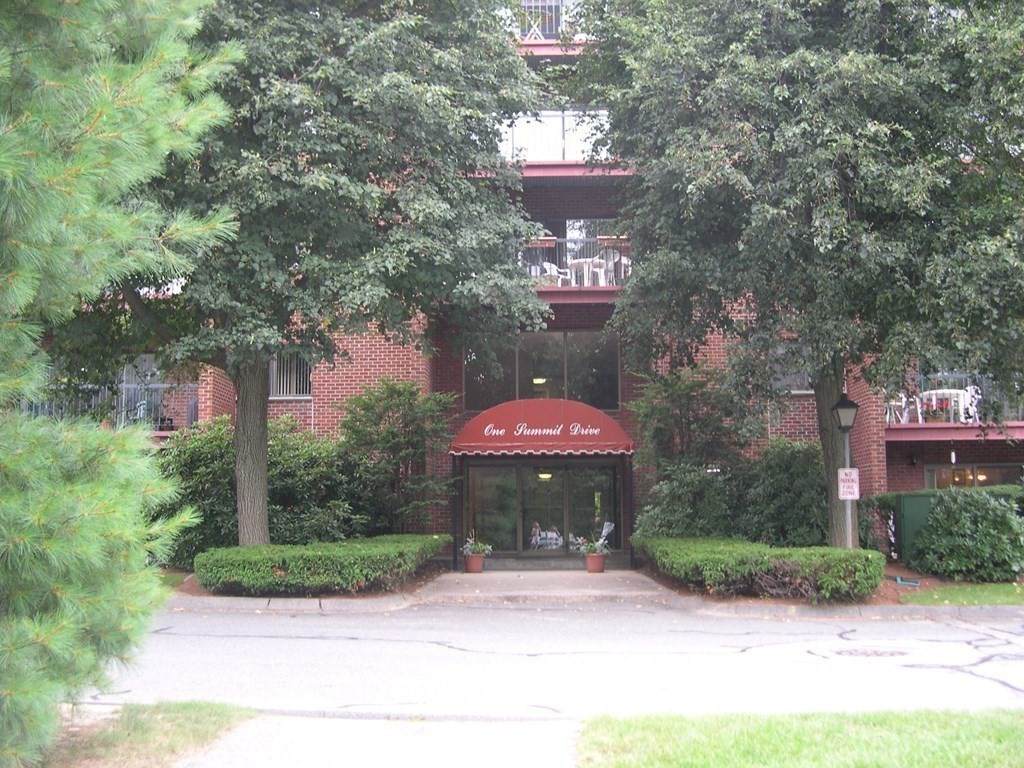1 Summit Drive - Photo 1