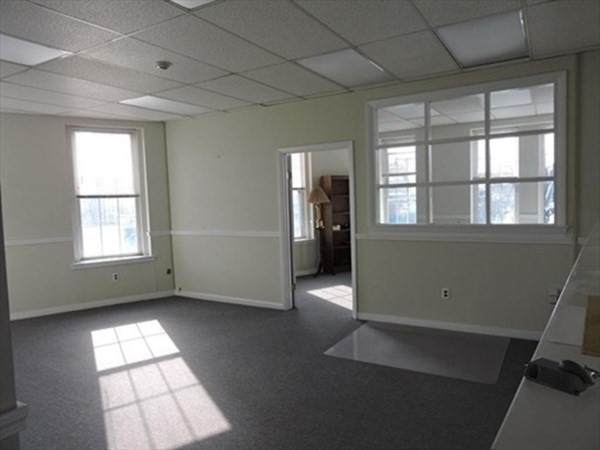 369 Washington - Photo 1