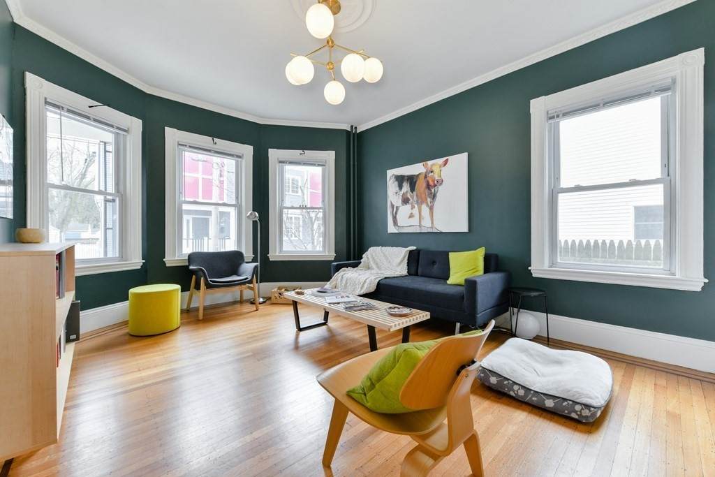 21 Plainfield St - Photo 1