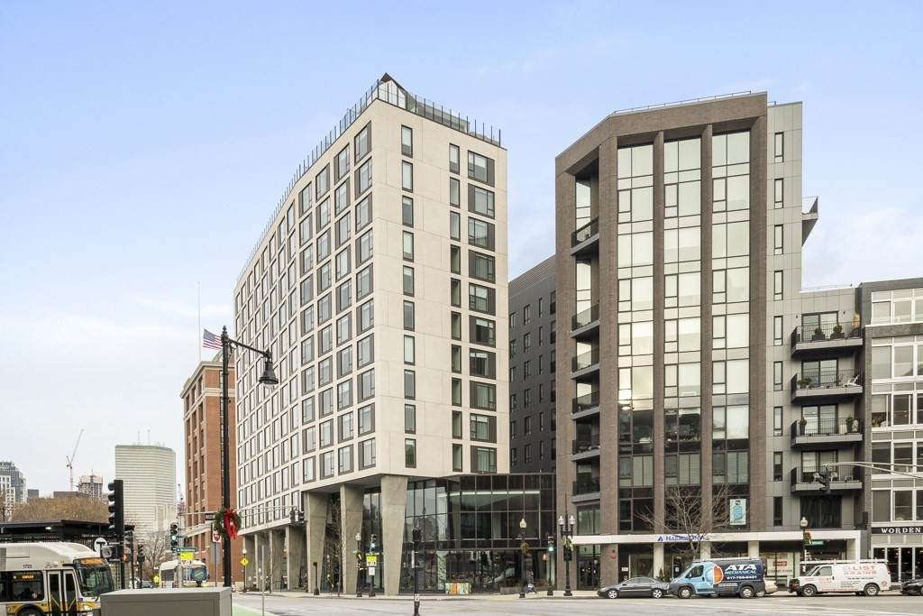 14 West Broadway - Photo 1