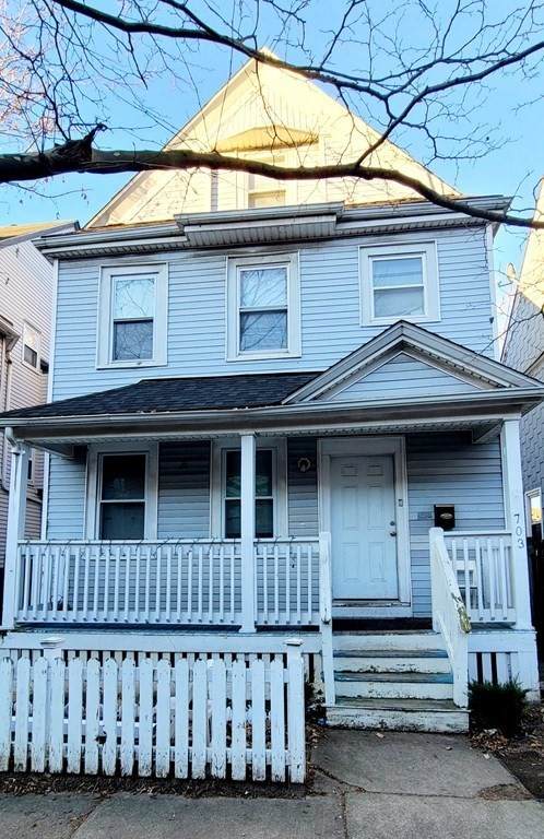 703 Washington St - Photo 1