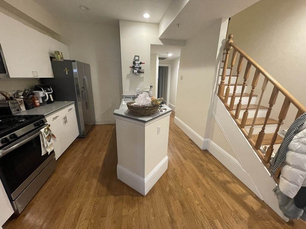 183 Saint Botolph St - Photo 1