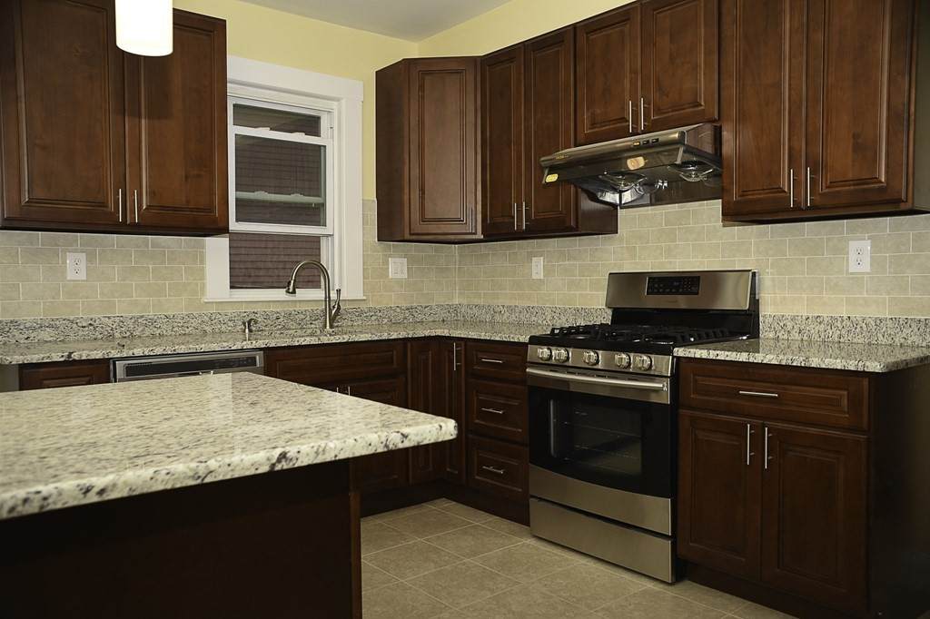 85 Franklin St. - Photo 1