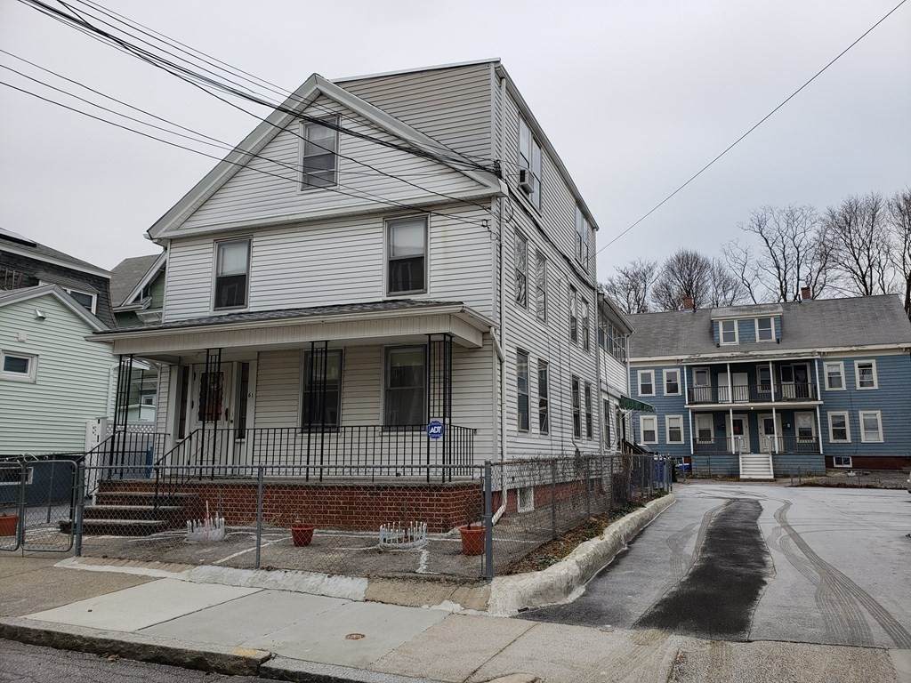 61 Lincoln St - Photo 1